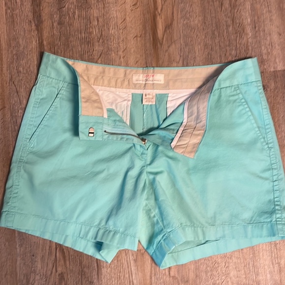 J. Crew 100% Cotton Broken-In Chino Shorts - Picture 4 of 4